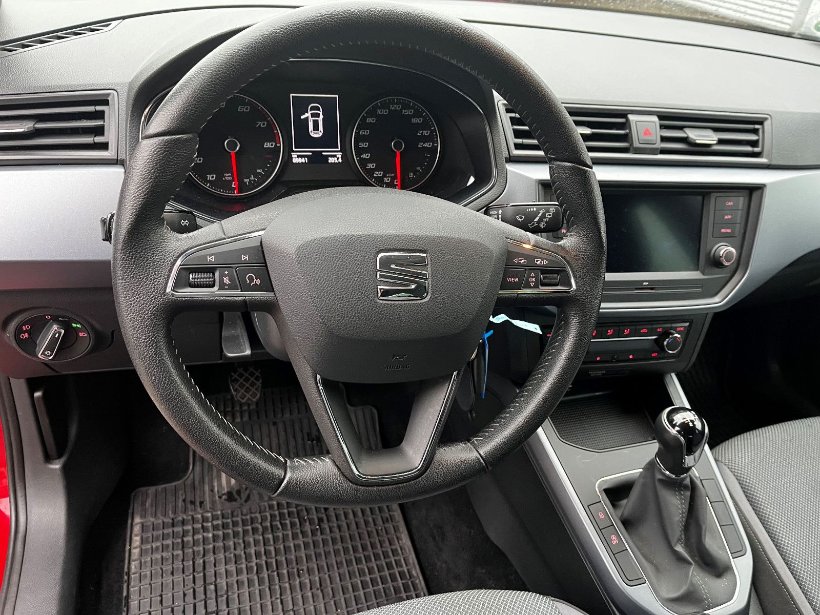 Fahrzeugabbildung SEAT Arona Style 70 KW LED 17" PDC SHZ BT USB