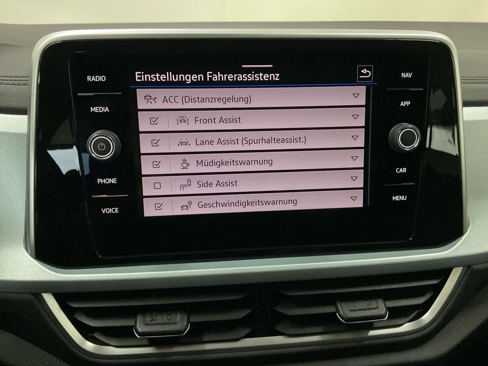 Volkswagen T-Roc - Bild 18