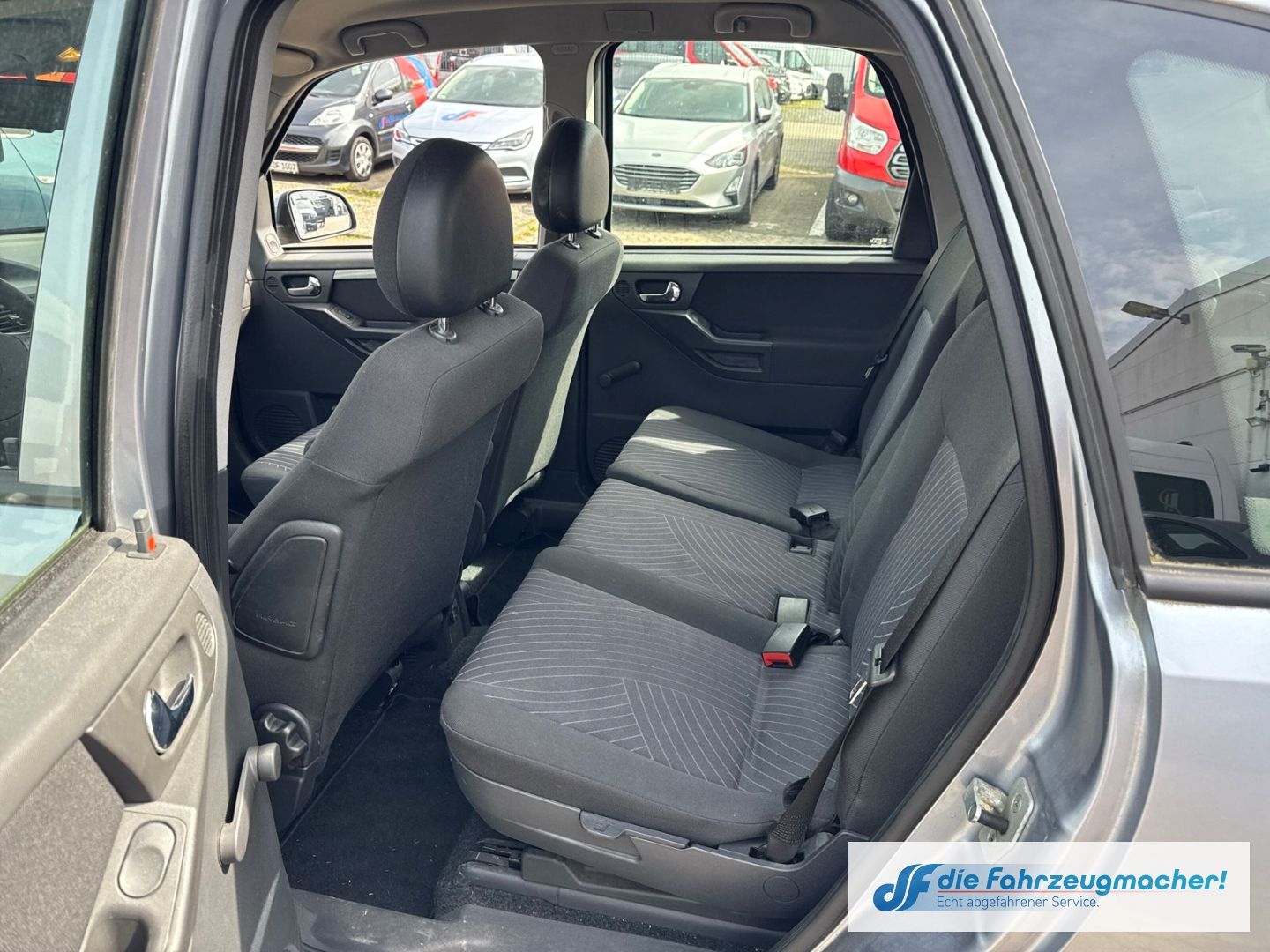 Fahrzeugabbildung Opel Meriva Edition GA Klima el.SP Spieg. *EXPORT