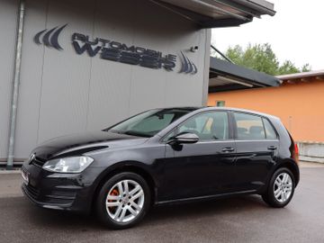 Volkswagen Golf - 1