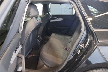 Audi A4 Avant 35 TFSI NAVI+CARPLAY+KEY+LED+17"