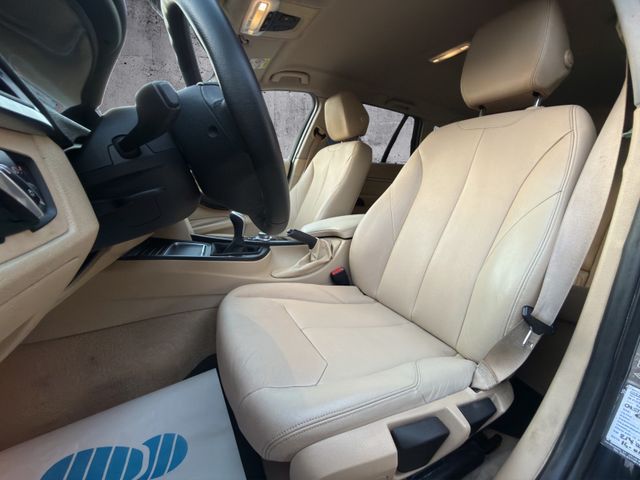 BMW 318 d Touring xDrive Luxury Line*LED*NAVI*PDC