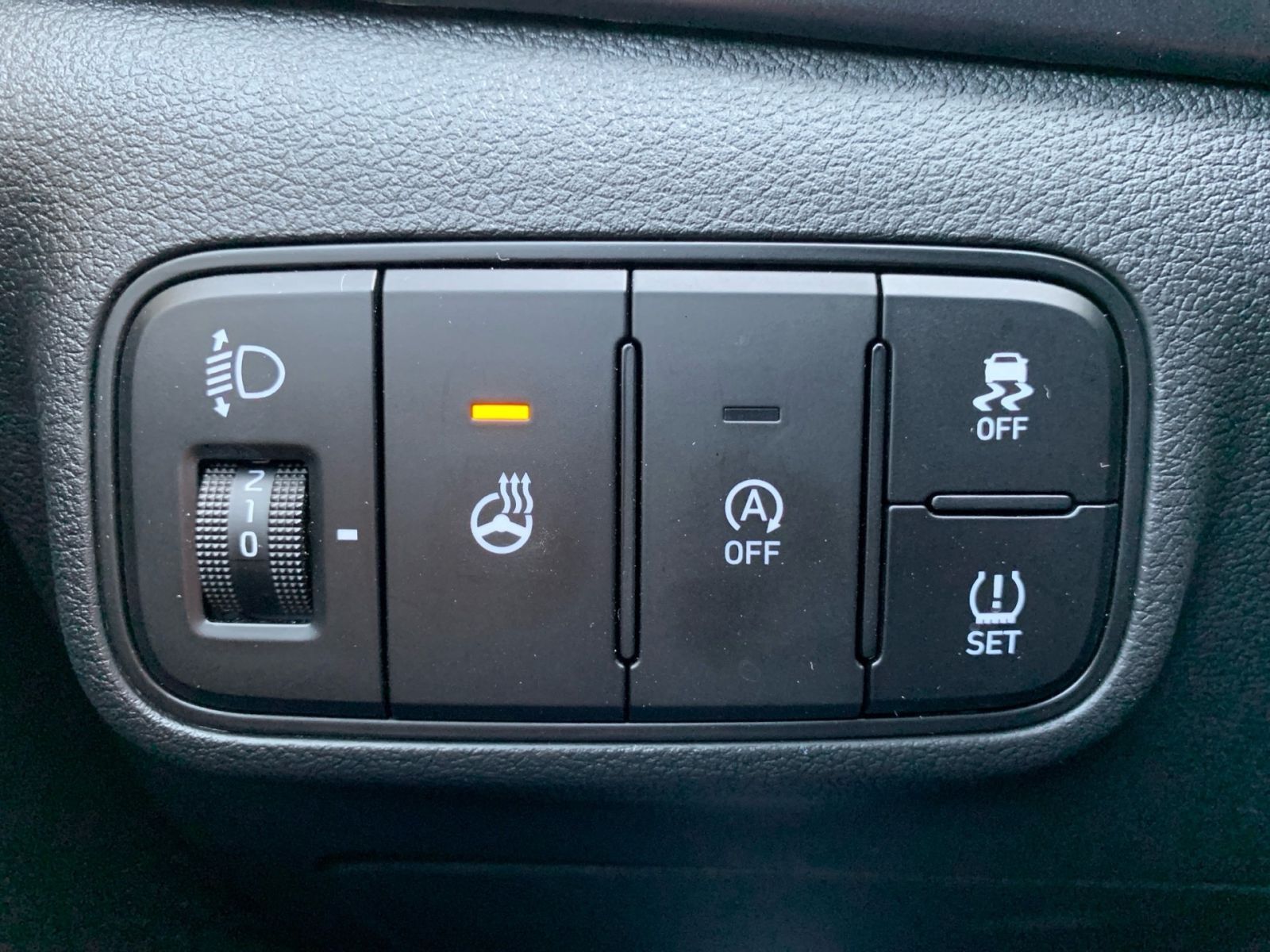 Fahrzeugabbildung Hyundai BAYON 1.0 T-GDI 7-DCT Connect & Go Mild-Hybrid N