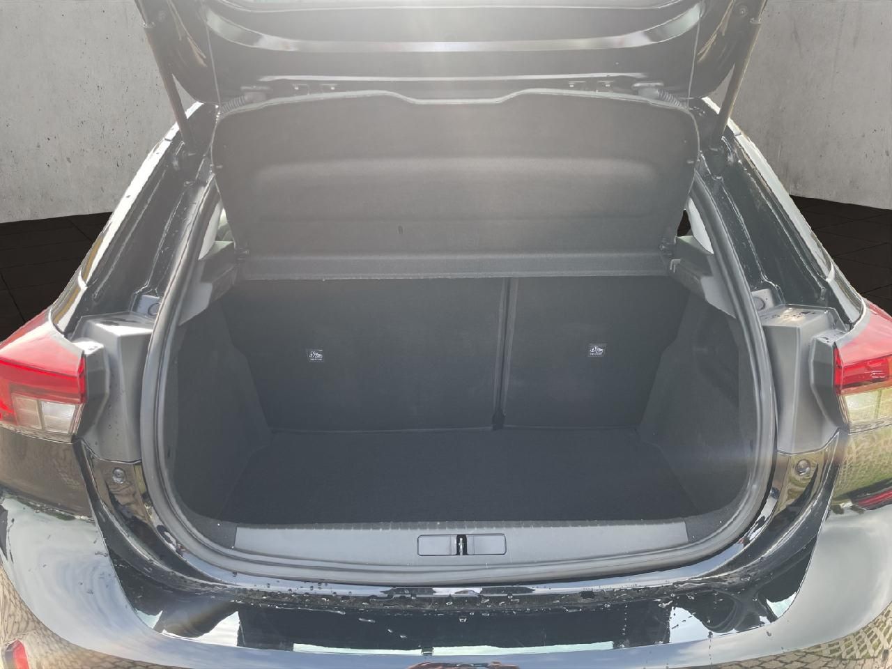 Fahrzeugabbildung Opel Corsa F Elegance