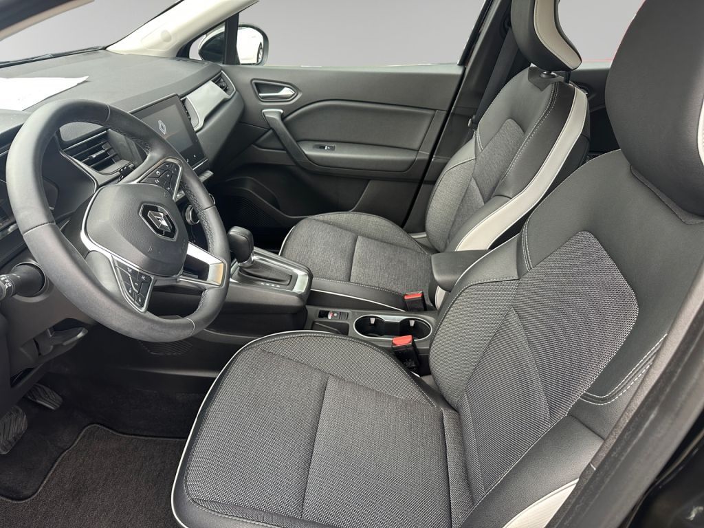 RENAULT Captur TCe 140 EDC GPF INTENS RFK PDC vo+hi RENAULT Captur TCe 140 EDC GPF INTENS RFK PDC vo+hi