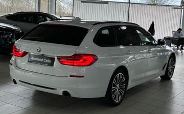 Fahrzeugabbildung BMW 520d Sport Line AHK Navi Kamera DriveAssist LED