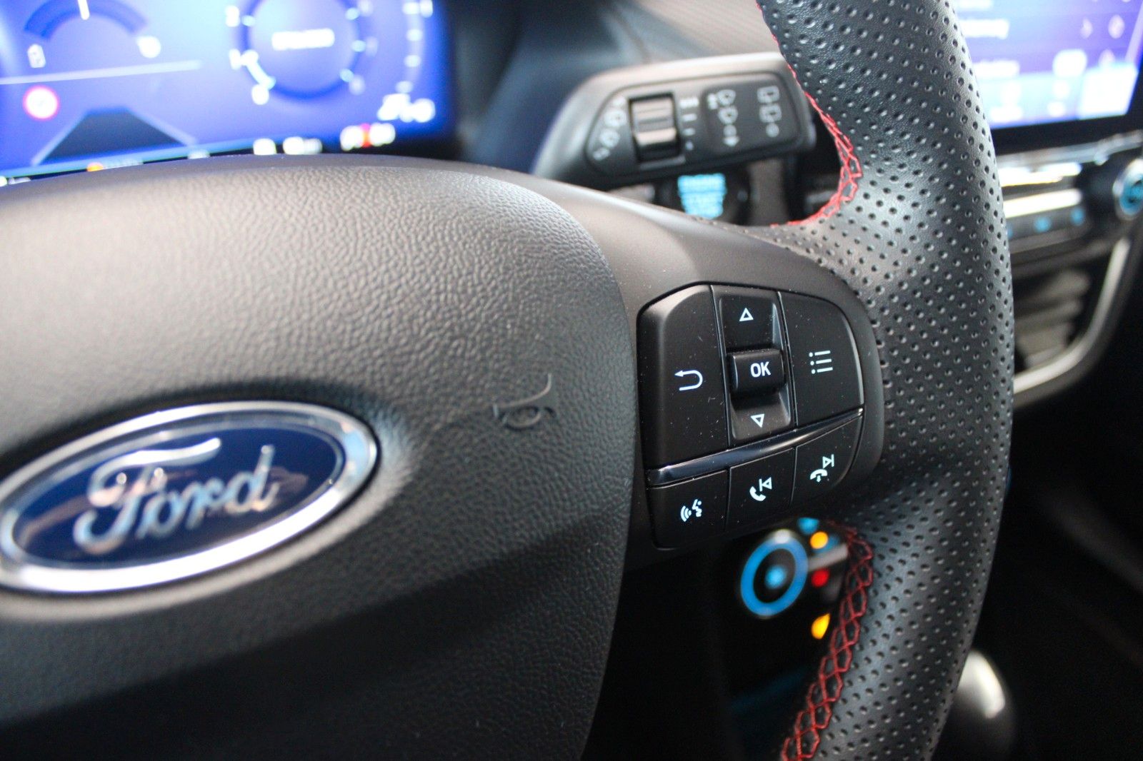 Fahrzeugabbildung Ford Puma ST-Line X Aut. LED Massage B&O Navi WinterP