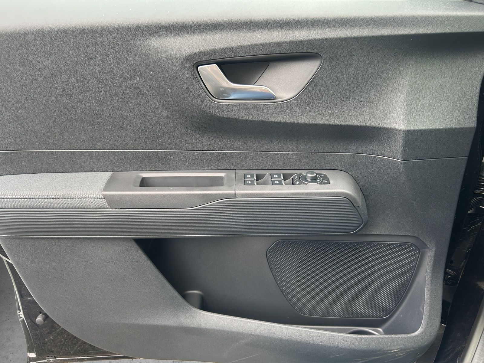 Fahrzeugabbildung Ford Tourneo Courier 1,0 Ecoboost Titanium