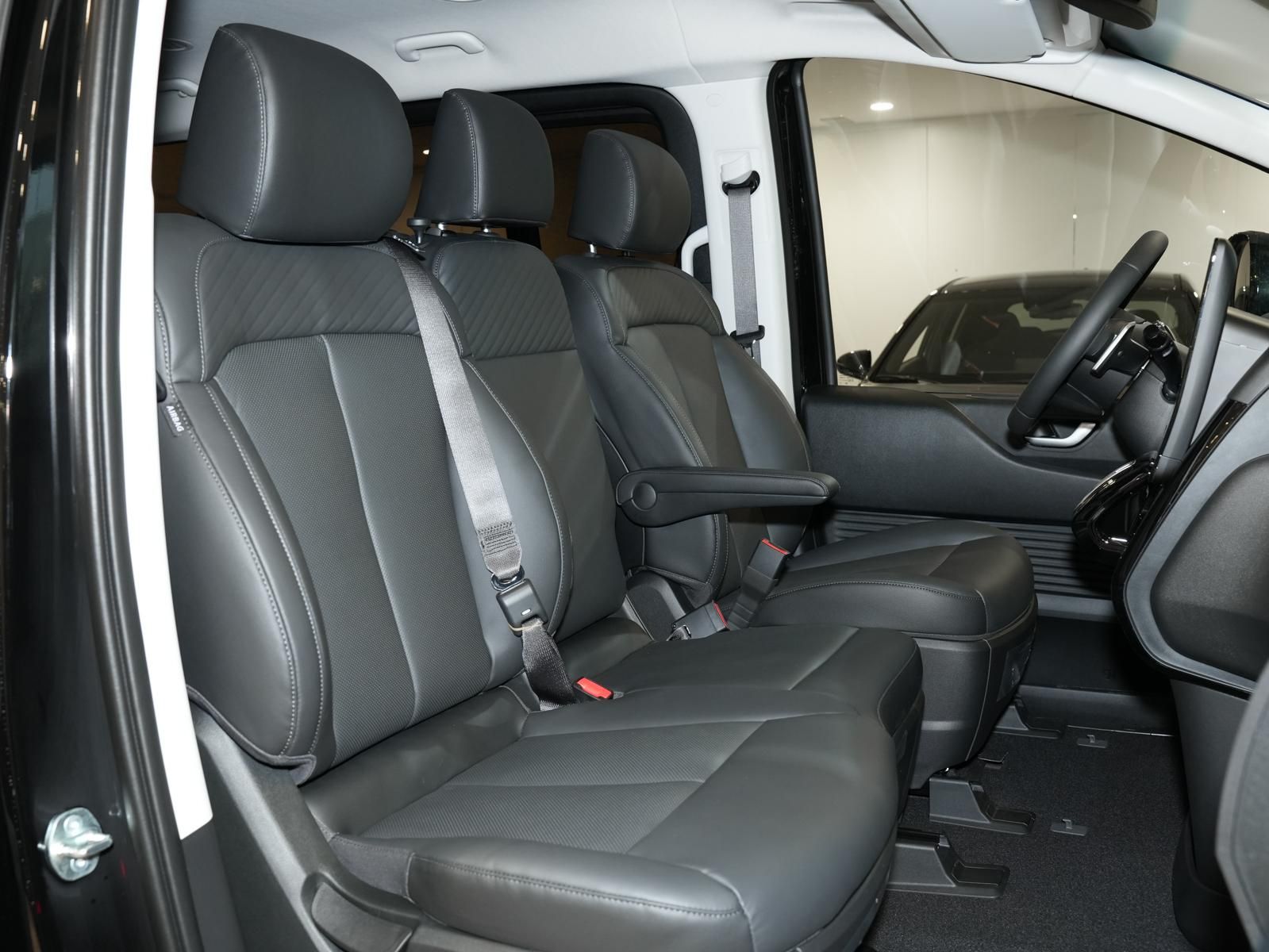 Hyundai Staria – Bild 3