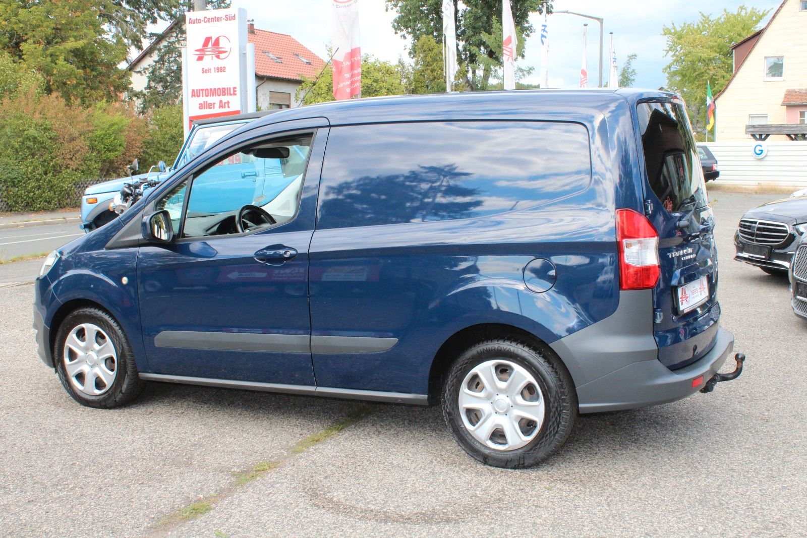 Tourneo Courier 1,0L Ecobooster, Wenig Km!!