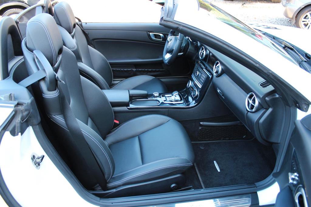 Mercedes-Benz SLC 300