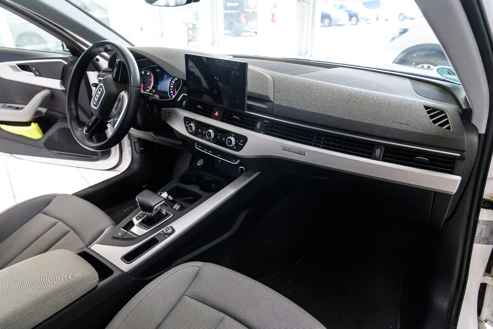 Fahrzeugabbildung Audi A4 Avant 40 TDI quattro advanced +AHK+Matrix LED