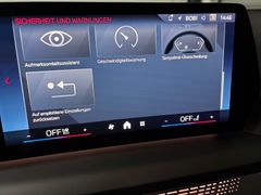 Fahrzeugabbildung BMW M 135i xDrive -- AHK/ DrivingProf/ HeadUp/ HiFi