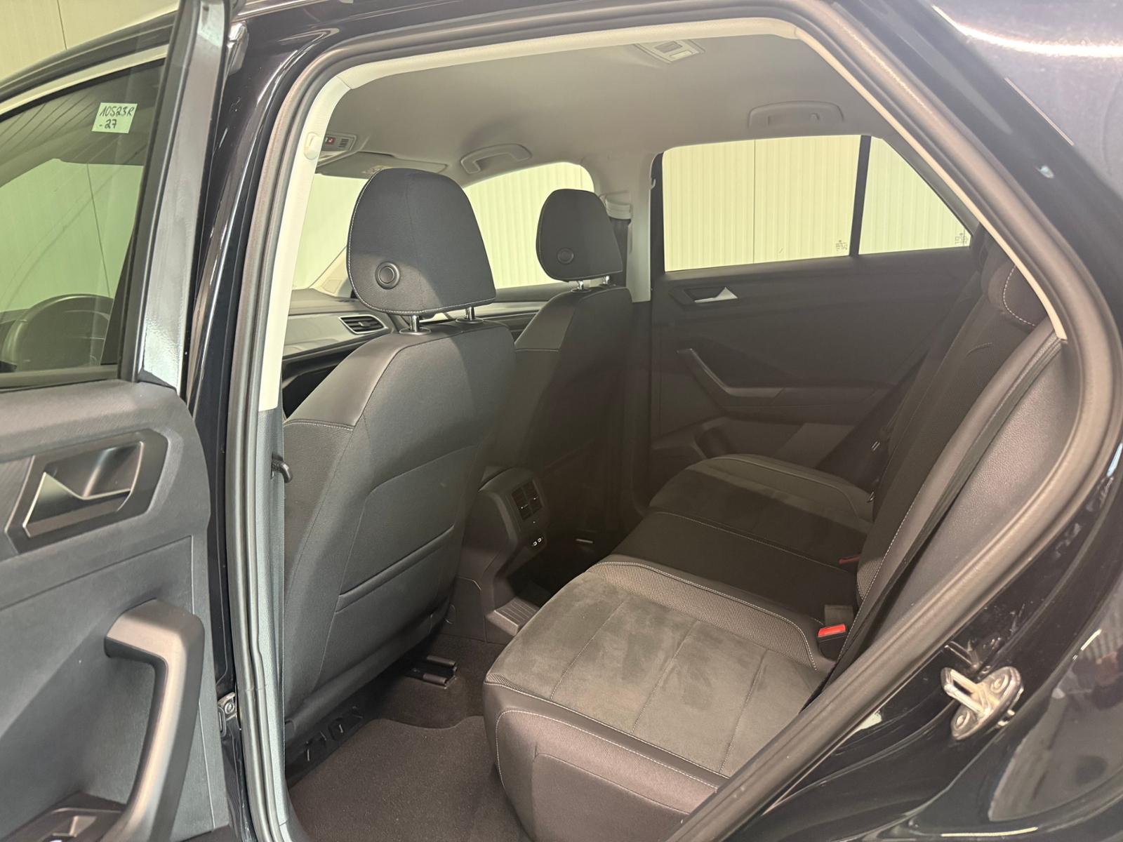 Volkswagen T-Roc Style 1.5 TSI IQ.LIGHT NAVI ACC, миниатюра 24