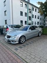 Mercedes-Benz E 500 5.5 AMG AVANTGARDE - Mercedes-Benz E 500 in Frankfurt (Main)
