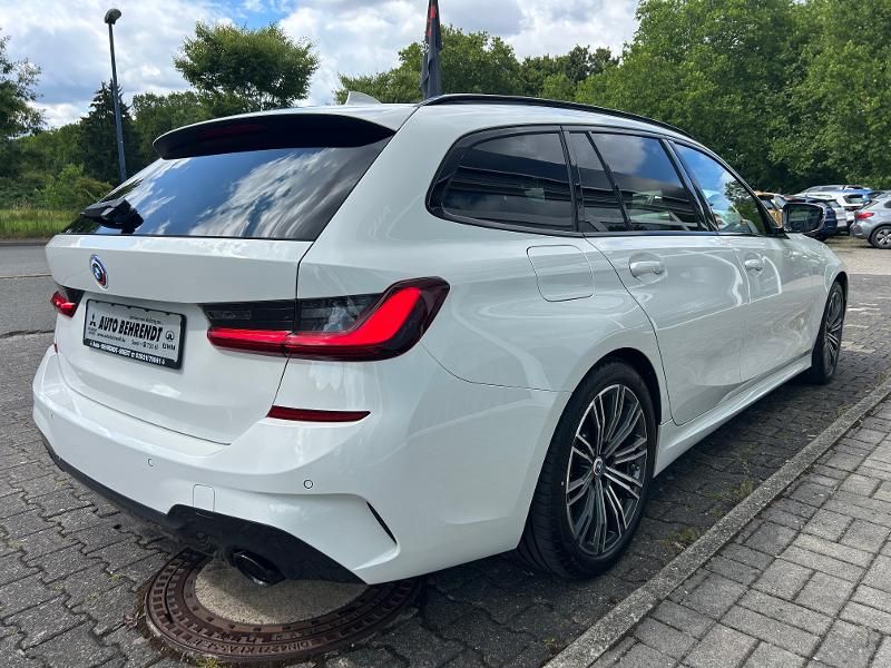 BMW 318i M Sport Touring AHK*Live Cockpit* foto 7