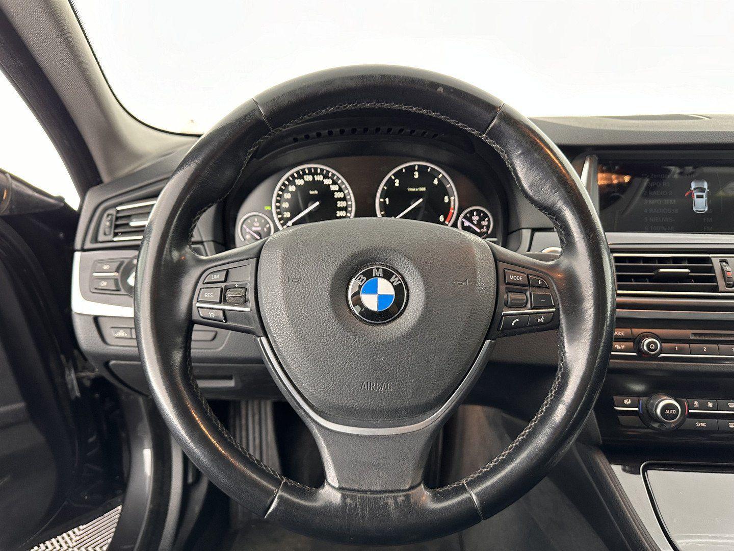 BMW 518 2014 — photo 20