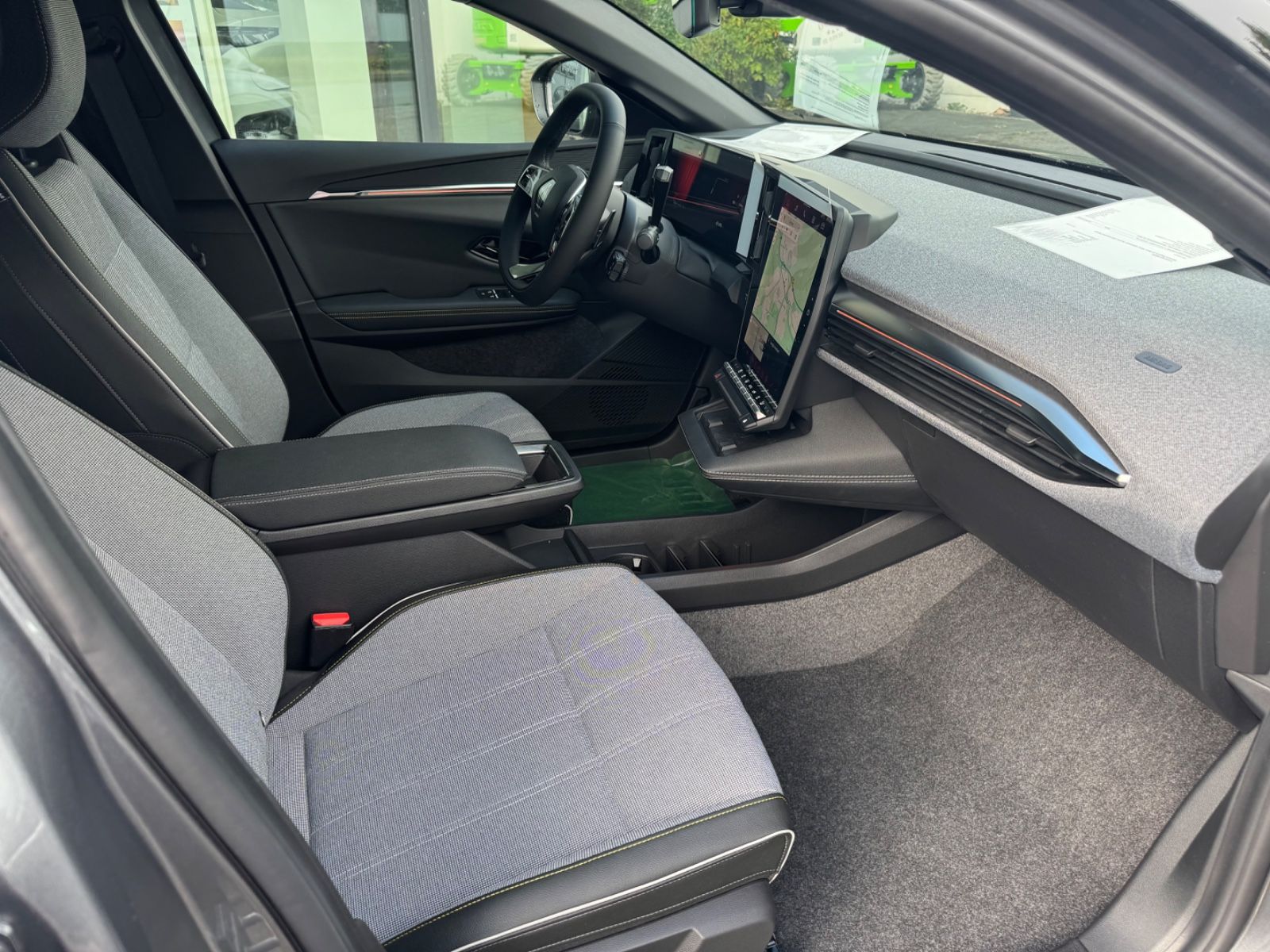 Renault Megane E-TECH - Bild 17