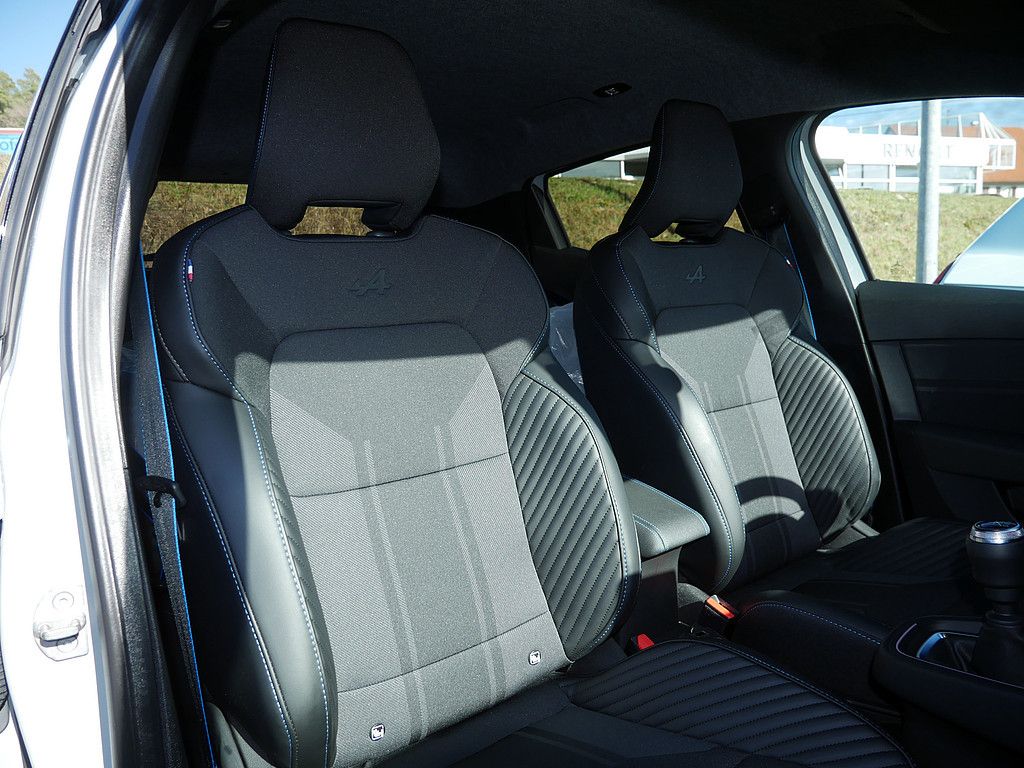 Fahrzeugabbildung Renault Clio Esprit Alpine TCe 90 KAMERA NAVI ACC LED