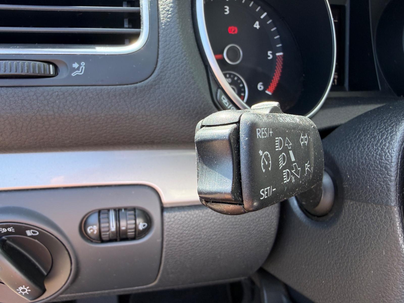 Volkswagen Golf VI 1,6 TDI 77kW 105PS Trendline/NAVI/PDC