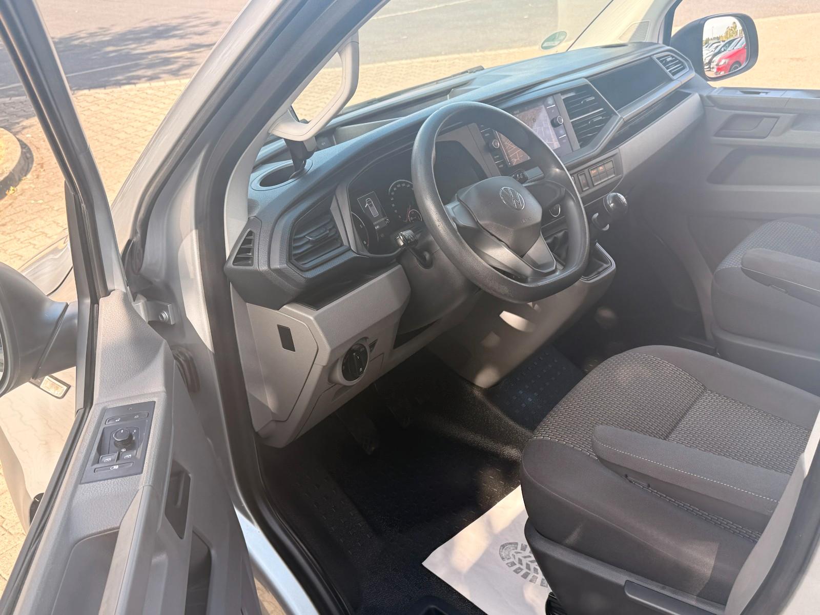 Volkswagen T6.1 2.0 TDI Transporter Kasten FWD*GR.NAVI*PDC*