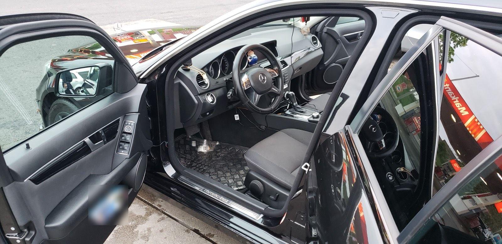 Mercedes-Benz C200 2011 — photo 6
