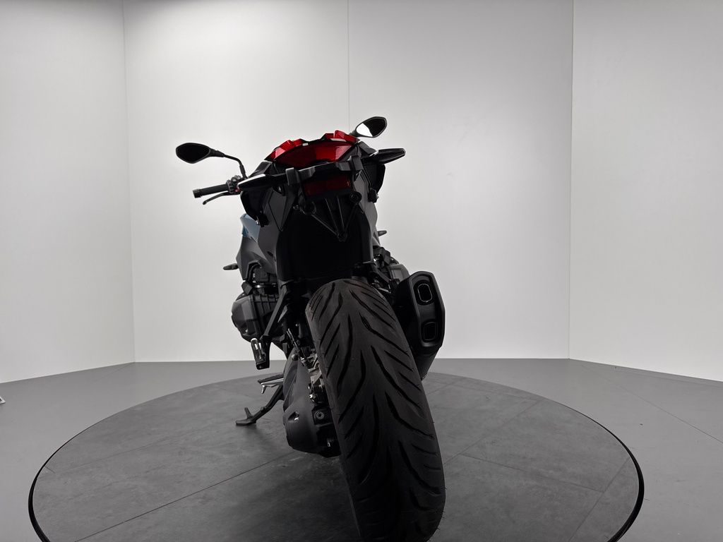 Fahrzeugabbildung BMW R 1300 R *NEUWERTIG *600 KM