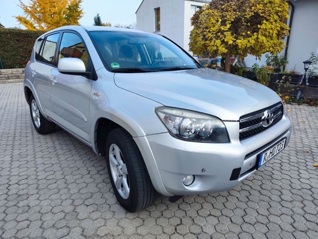 Toyota RAV 4 2.2-l-D-CAT 4x4 Sol