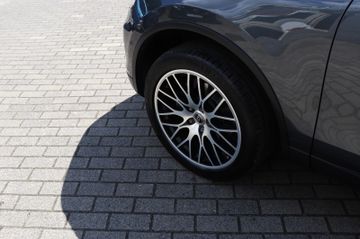 Volkswagen Touareg - 10