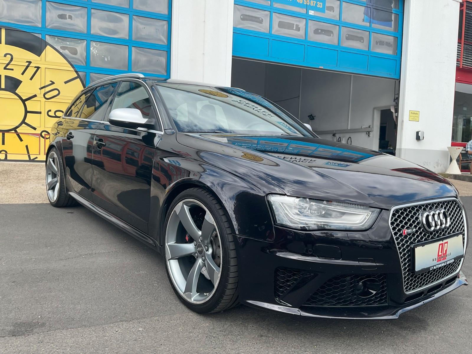 Audi RS4 Avant 4.2 FSI quattro PANO LED ACC Kamera