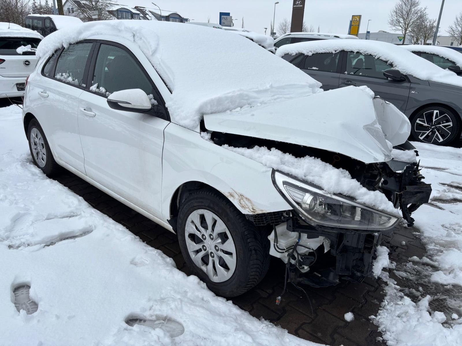 Hyundai i30 1.4 YES!