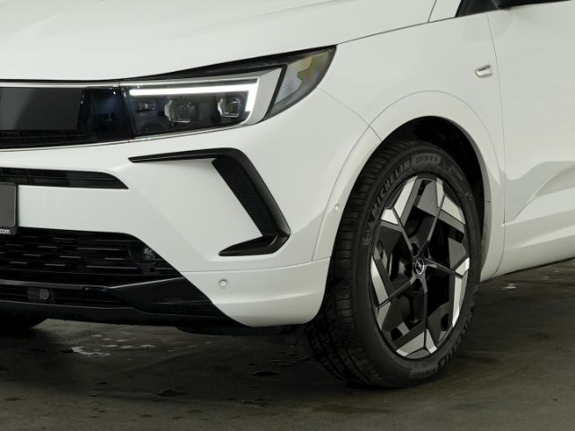 Grandland GSe PHEV 4X4 AT+AHK+NAVI+RÜCKFAHRKAMER