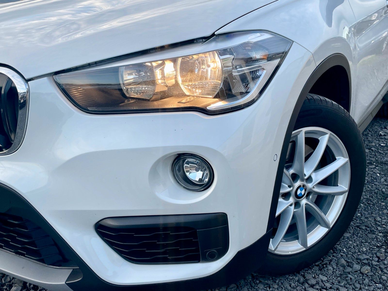 Fahrzeugabbildung BMW X1 xDrive20d Aut. Navi Kamera Lenkradhzg SPORTLE