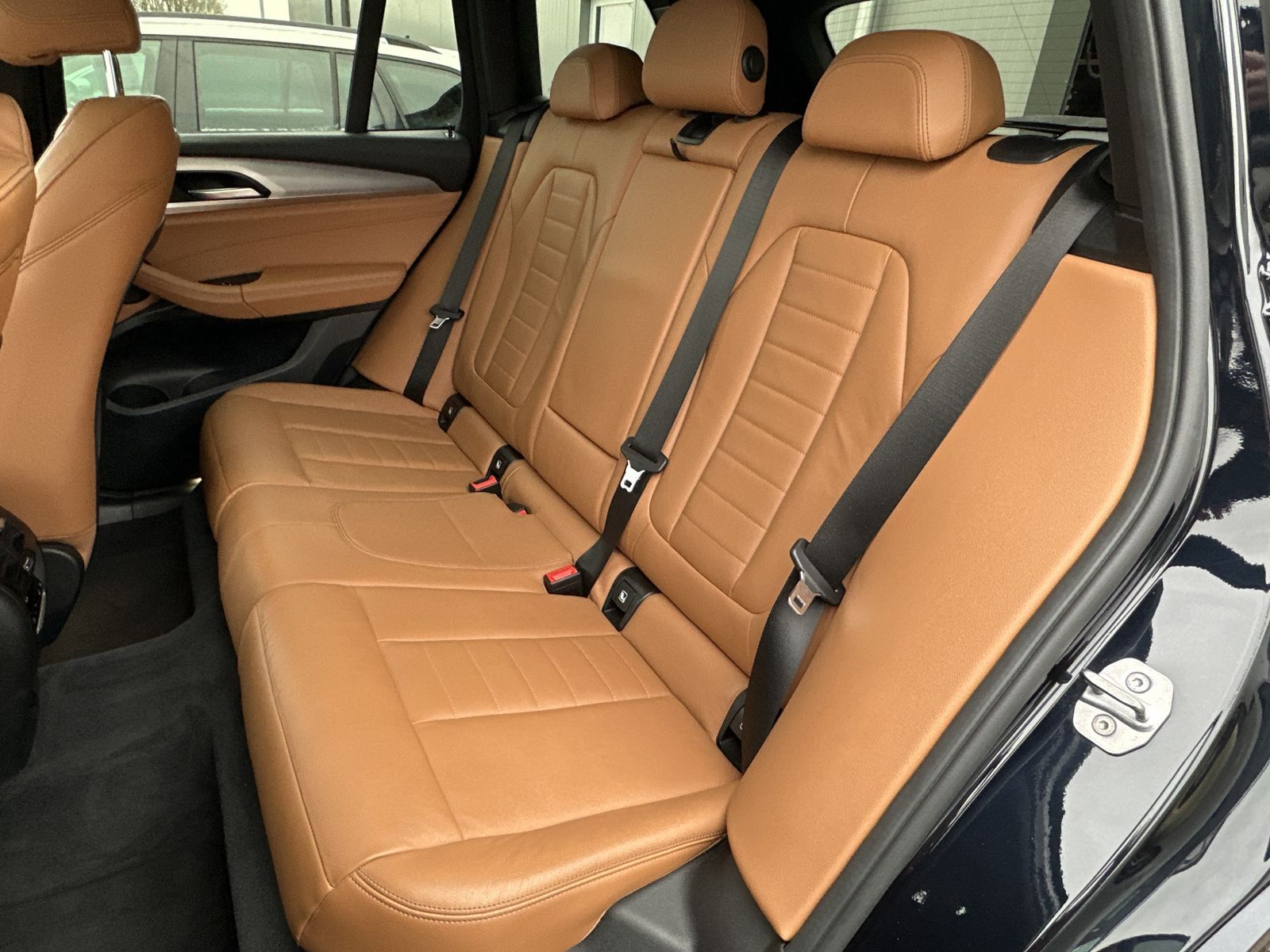 Fahrzeugabbildung BMW X3 xDrive30d M-Sport NAV+LED+HEAD-UP+DIGDISPLAY