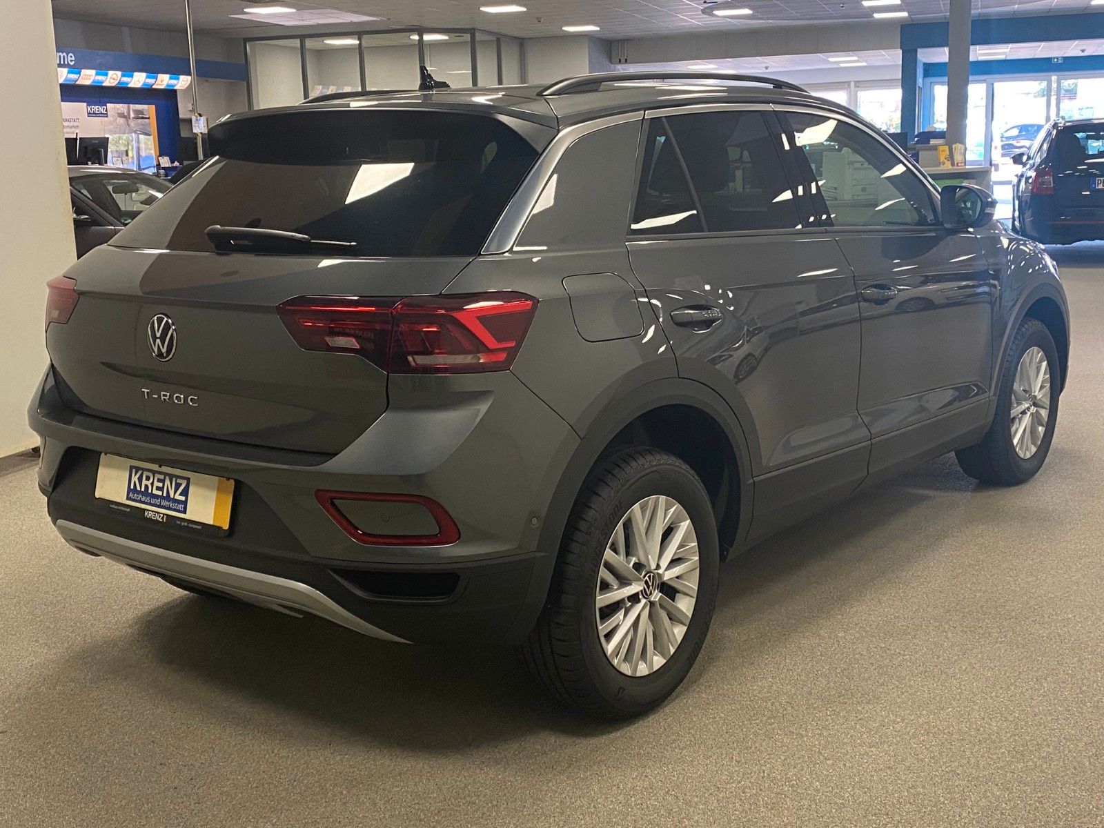 Fahrzeugabbildung Volkswagen T-Roc 1.5 TSI DSG Life+FACELIFT+NAVIGATION+KAMER
