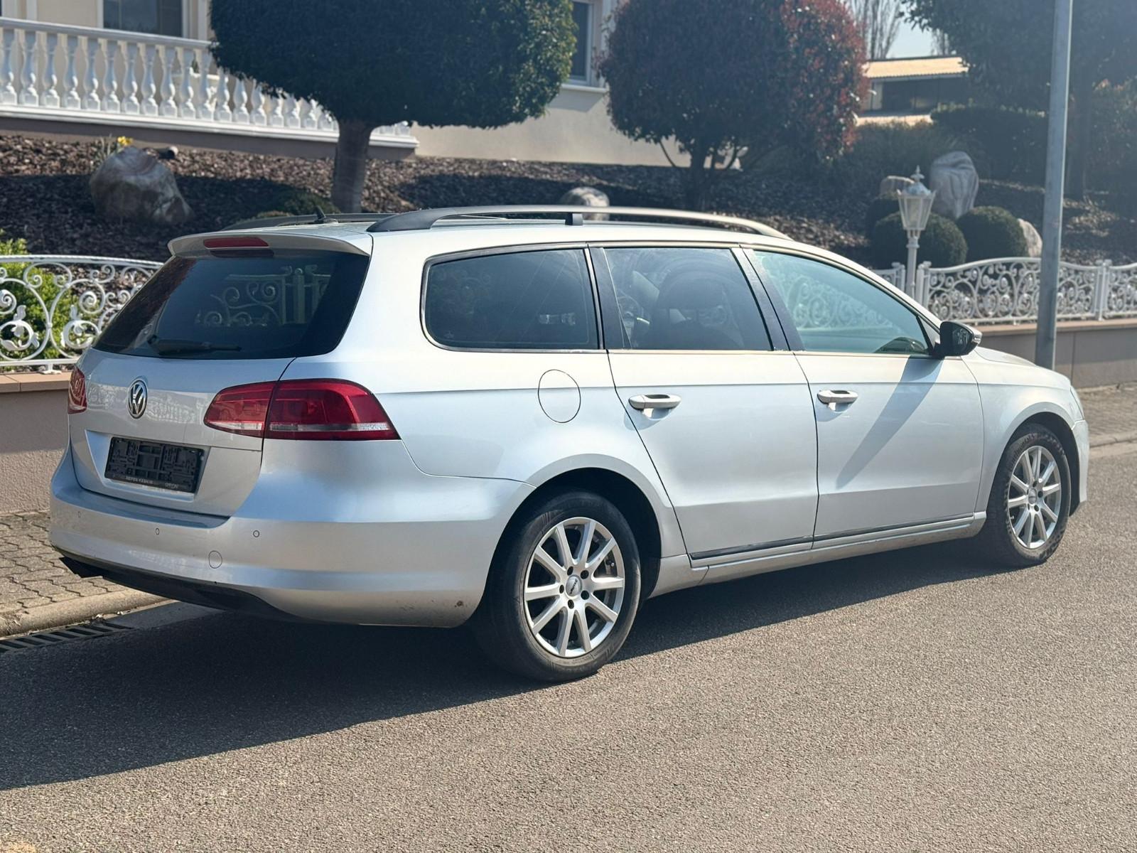 Volkswagen Passat 2012 — photo 6