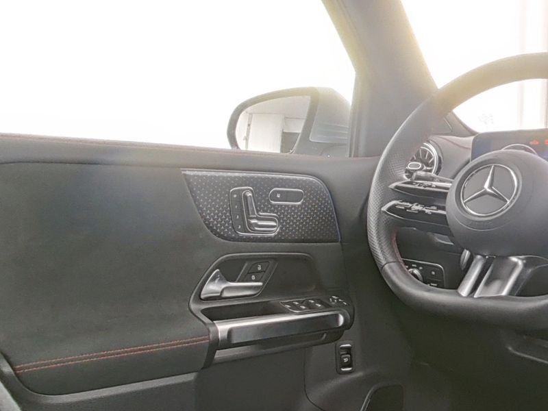 Fahrzeugabbildung Mercedes-Benz EQB 250+ AMG*Distronic*360°*Memory*7-Sitzer*Totw