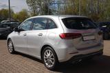 Mercedes-Benz B180 Progressive LED Navi Tempomat Sitzheizung - silberne Mercedes-Benz B 180