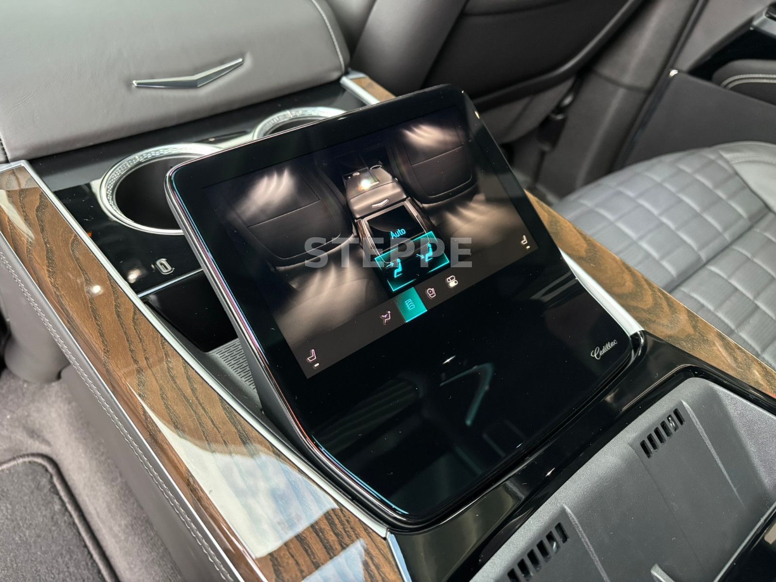 Cadillac Escalade FACELIFT MY26 6.2 V8 Platinum Luxury24"