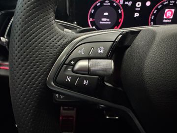 Skoda Kodiaq 1.5 TSI Sportline AHK*Pano*Matrix*7-Sitze
