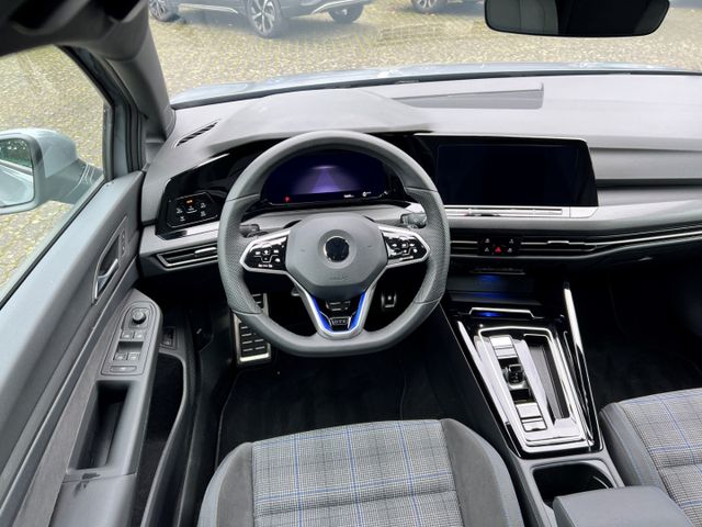 Golf VIII GTE 1.4 TSI DSG LED Navi 18 Zoll
