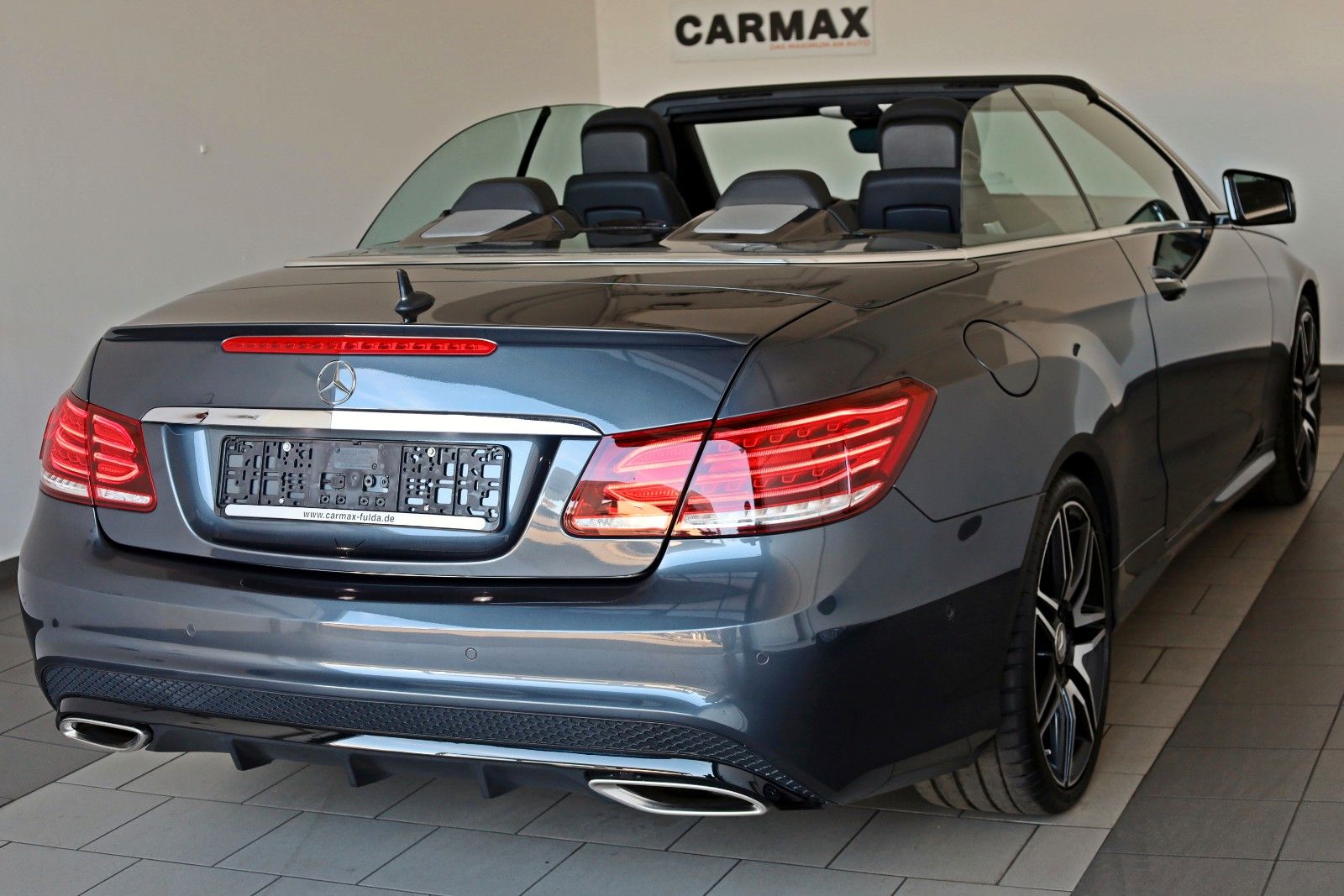 Fahrzeugabbildung Mercedes-Benz E400 Cabrio AMG Line Leder,Navi,LED,H/K,Airscarf