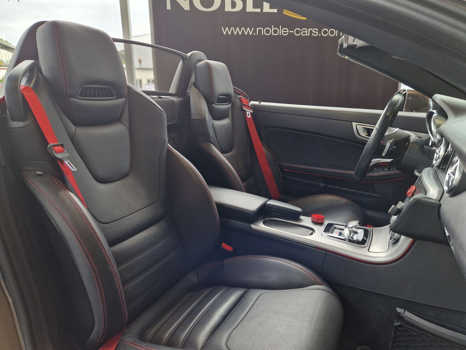 Fahrzeugabbildung Mercedes-Benz SLC 300 AMG MEMORY LED NAVI RFK