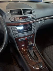 Mercedes E 200 - 11