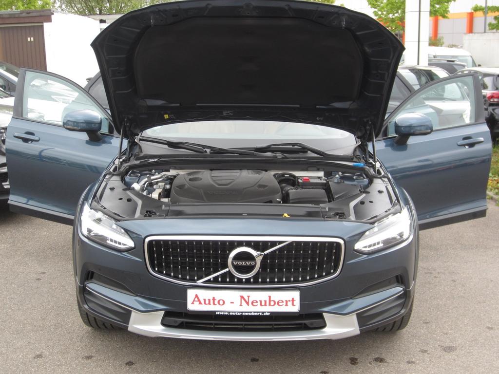 Volvo V90 Cross Country