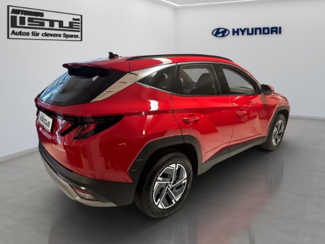 Fahrzeugabbildung Hyundai Tucson FL (MY25) (160 PS) 6-MT 2WD SELECT  Navi