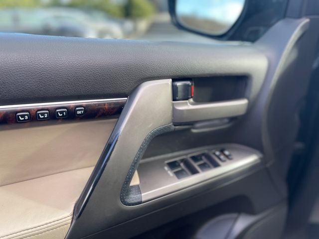 Toyota Land Cruiser  200 V8 Executive – JBL