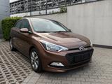 Hyundai i20 Pure NAVI KAMERA Euro 6 - Hyundai i20: Pure
