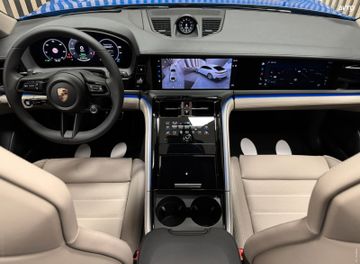 Porsche Panamera - 10