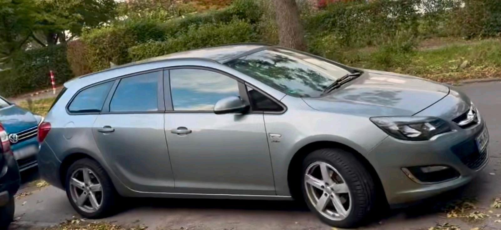 Opel Astra, 2013